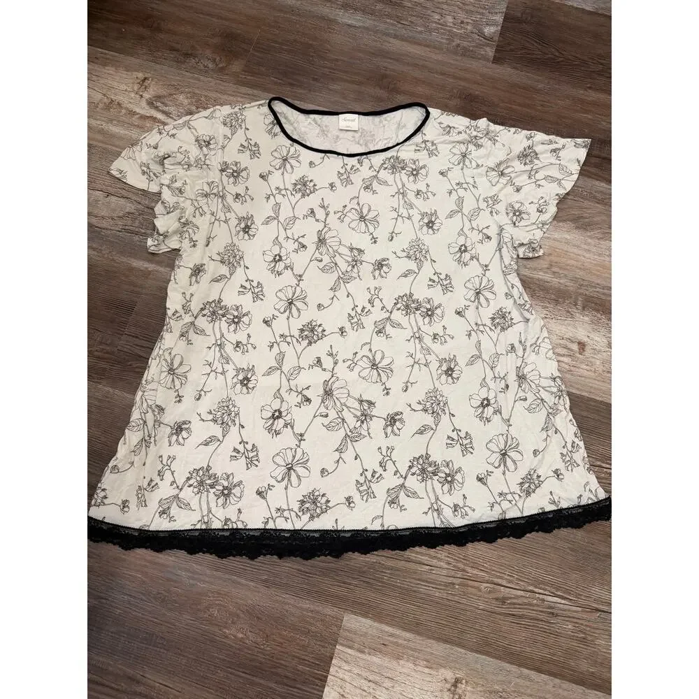 Soma short sleeve/capri leg flower lace cool pajama set white black sz XXL EUC